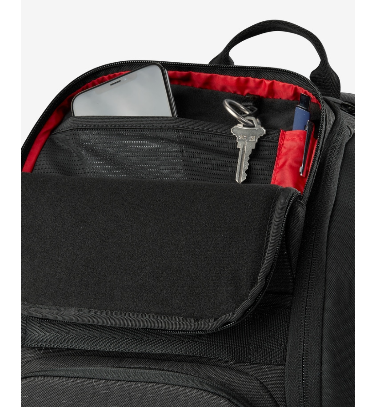 Рюкзак Wilson CLASH V3 BACKPACK BLACK/INFRARED
